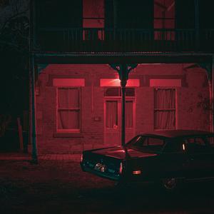 美女张开腿露出逼
